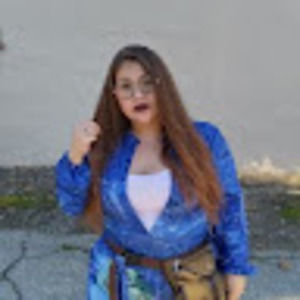 Meet your Posher, Julia